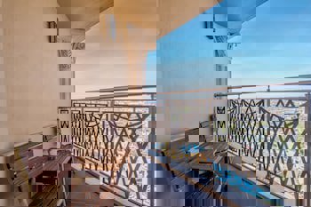 Villa Side Residence