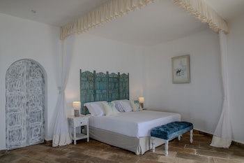 Chale Island Resort
