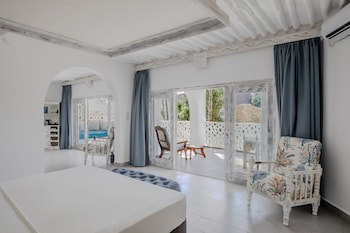 Chale Island Resort