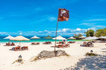 Chale Island Resort