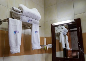 67 Airport Hotel