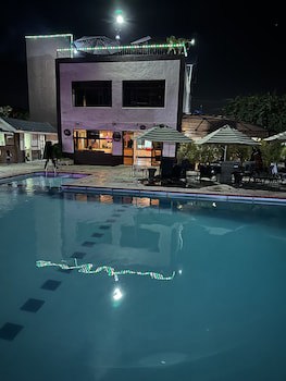 67 Airport Hotel
