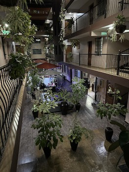 67 Airport Hotel