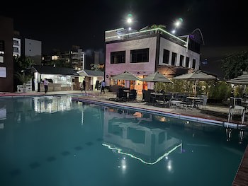 67 Airport Hotel