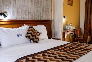 67 Airport Hotel