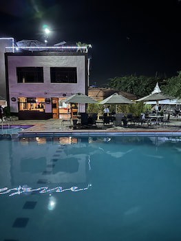 67 Airport Hotel