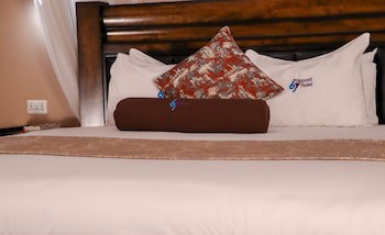 67 Airport Hotel