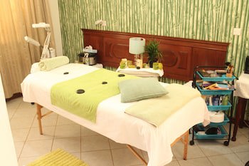 67 Airport Hotel