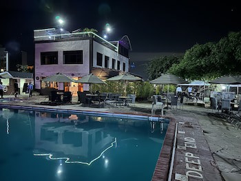 67 Airport Hotel