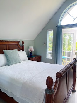 Shangri-La Bed & Breakfast