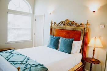 Shangri-La Bed & Breakfast