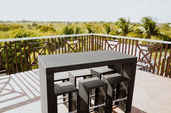 Shangri-La Bed & Breakfast