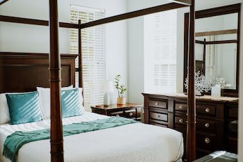 Shangri-La Bed & Breakfast