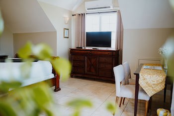Shangri-La Bed & Breakfast