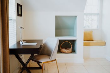 Shangri-La Bed & Breakfast