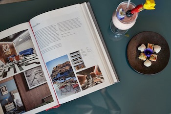 Athenswas Design Hotel