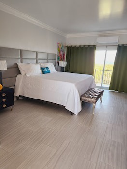 Harbor Breeze Villas
