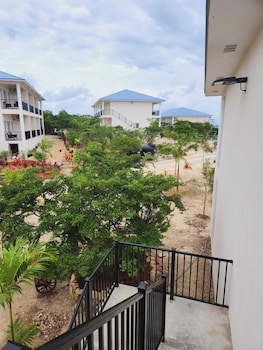 Harbor Breeze Villas