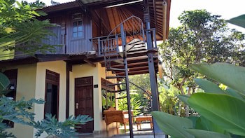 Atres Villa