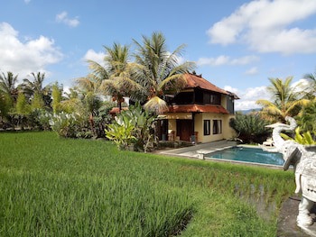 Atres Villa