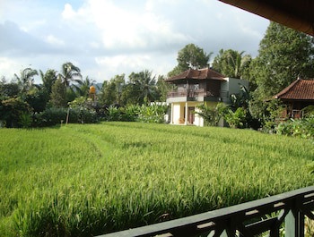 Atres Villa