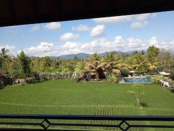 Atres Villa