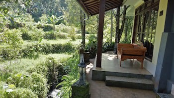 Atres Villa