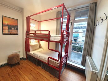 Galway City Hostel & Bar