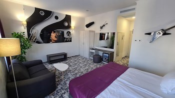 Aqua Hotel