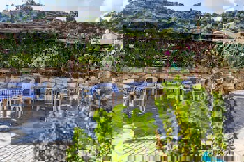 Antonis G. Hotel Apartments