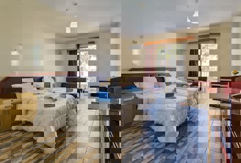 Antonis G. Hotel Apartments