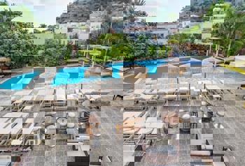 Antonis G. Hotel Apartments