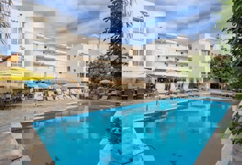 Antonis G. Hotel Apartments