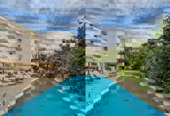 Antonis G. Hotel Apartments