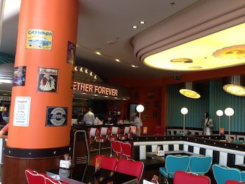 1866 Court & Suites