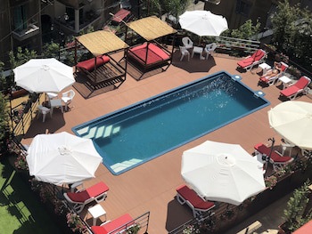 1866 Court & Suites