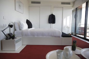 1866 Court & Suites