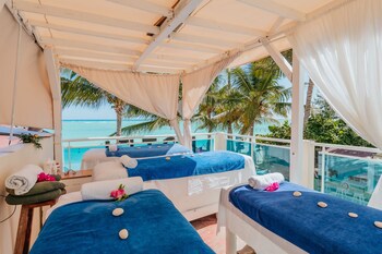 Green Coast Hotel