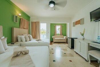 Green Coast Hotel
