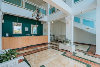 Green Coast Hotel
