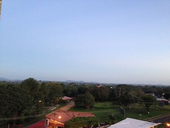 Aranjuez Hotel & Suites