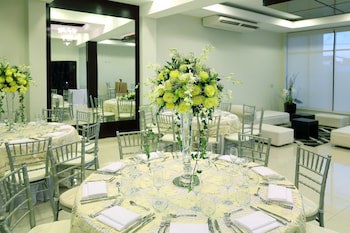 Aranjuez Hotel & Suites