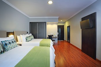 Aranjuez Hotel & Suites