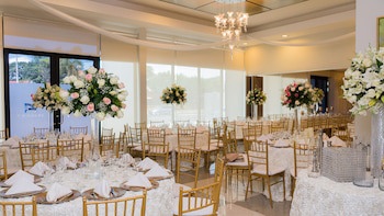 Aranjuez Hotel & Suites