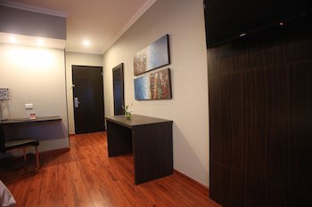Aranjuez Hotel & Suites