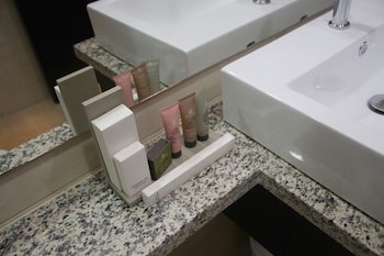 Aranjuez Hotel & Suites