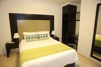 Aranjuez Hotel & Suites
