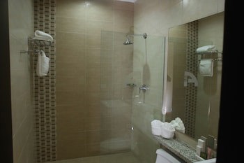 Aranjuez Hotel & Suites