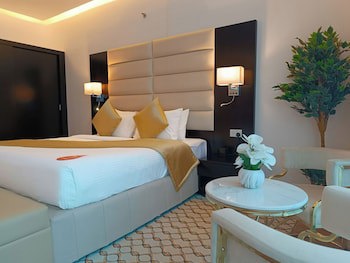Emirates Grand Hotel