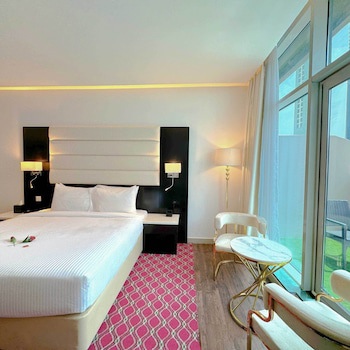 Emirates Grand Hotel